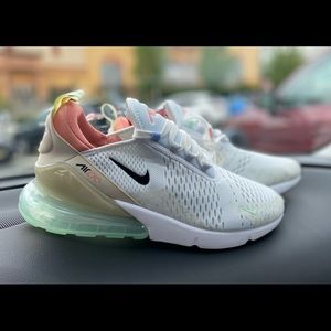 Brand new! Men’s airmax 270’s! Size 11